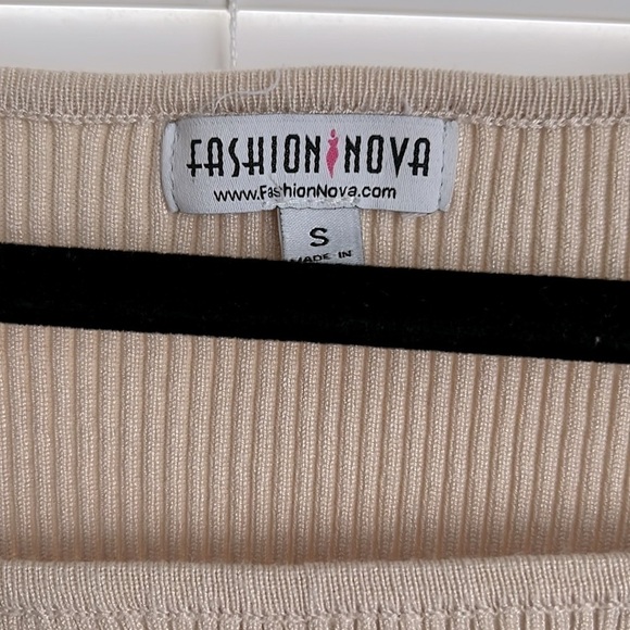 Gorgeous & Super Soft Cris Cross V-neck Sweater! Sz S - Picture 4 of 10